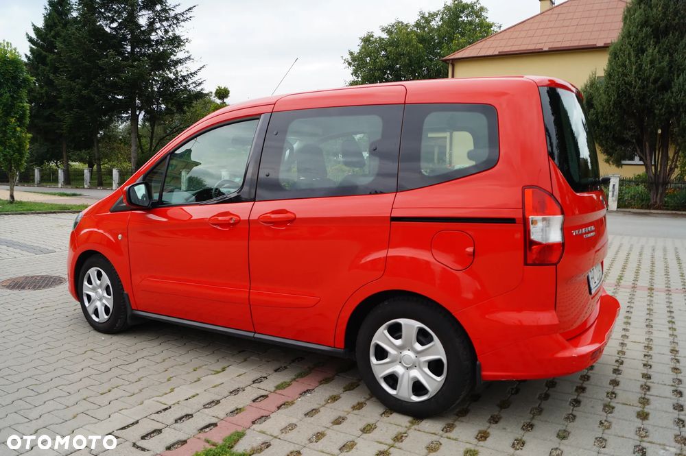 Ford Tourneo Courier 1.5 TDCi Trend - 18