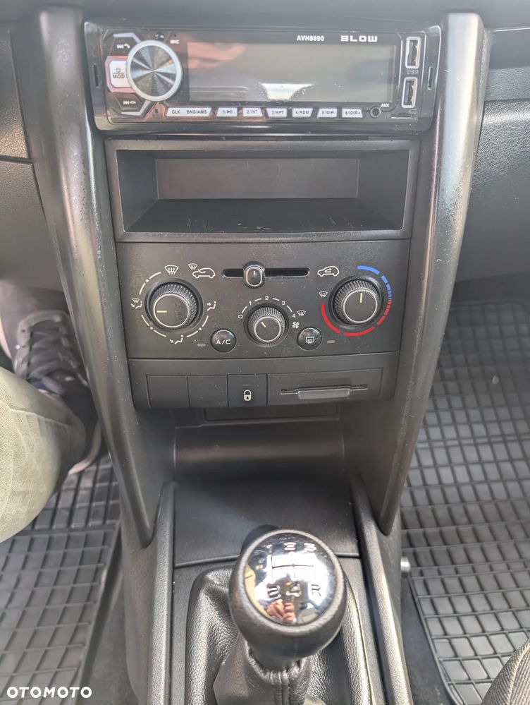 Peugeot 207 1.4 Presence - 27