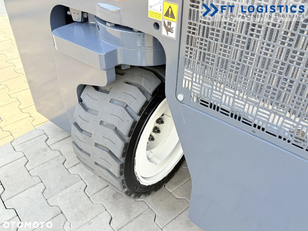 Combilift WÓZEK CZTEROKIERUNKOWY - WIELOKIERUNKOWY | COMBILIFT CB3000 | DIESEL | TRIPLEX 4900MM | JAK NOWY | PRZESUW WIDEŁ | POZYCJONER | WOLNY SKOK | NOWE OPONY | PO SERWISIE | STAN IDEALNY | Szeroka oferta wózków czterokierunkowych i bocznych, dopasowanych do różnorodnych potrzeb i zastosowań - 8