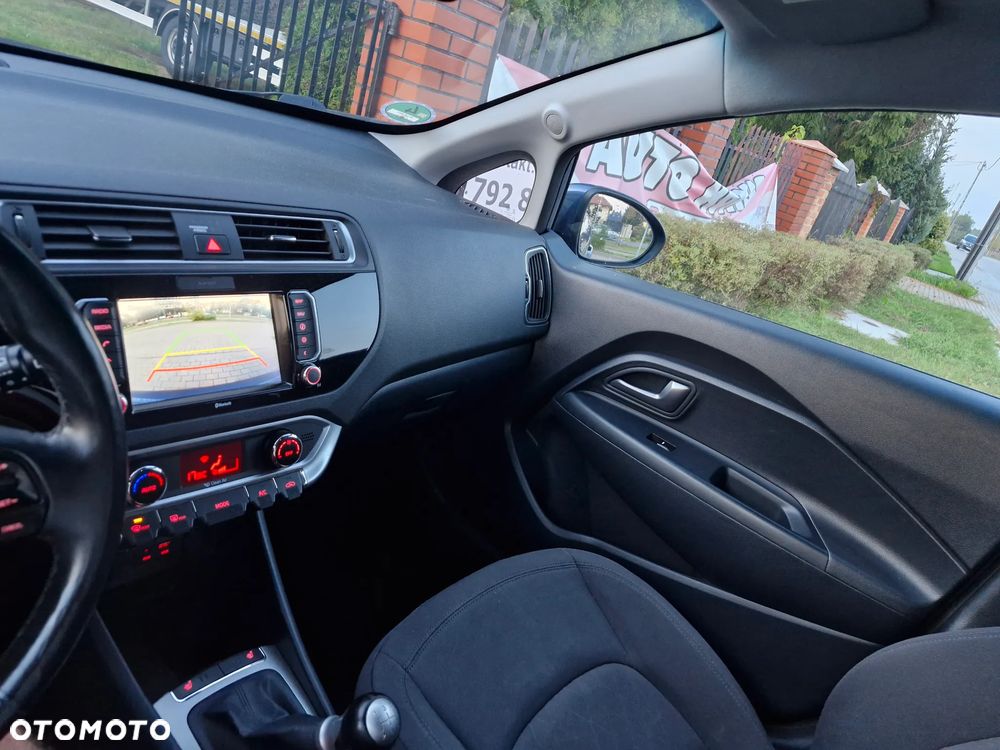Kia Rio - 14