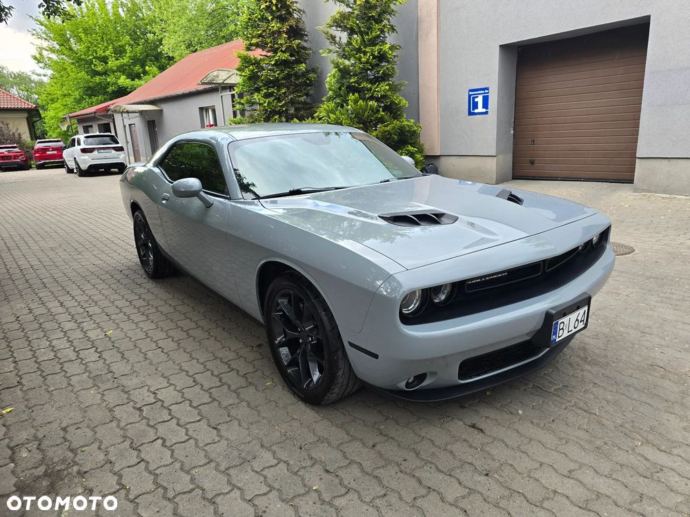 Dodge Challenger - 9