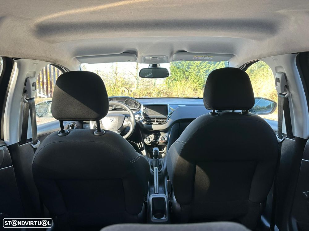 Peugeot 208 1.2 PureTech Style - 12