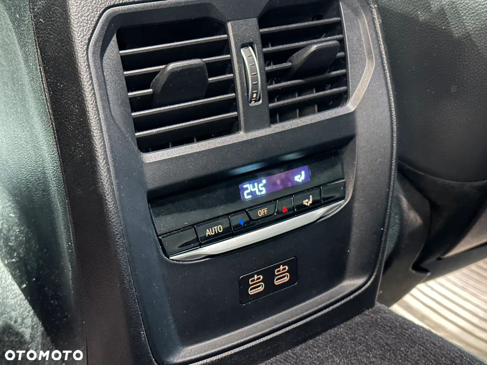 BMW Seria 3 320d xDrive M Sport sport - 19