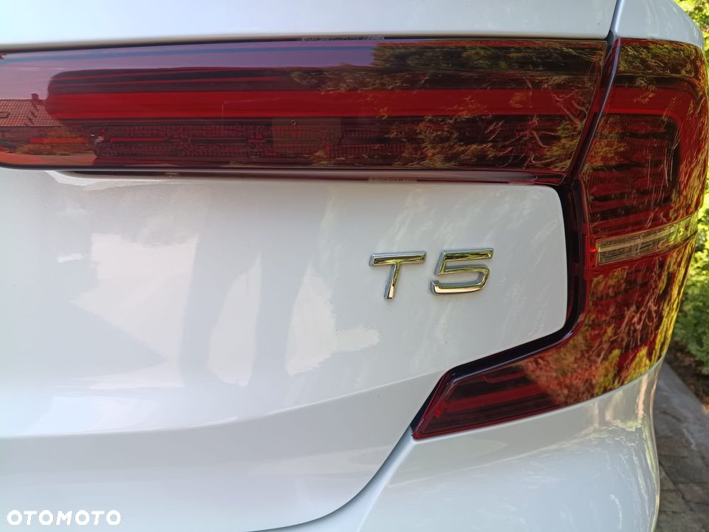Volvo S60 T5 Momentum Pro - 10