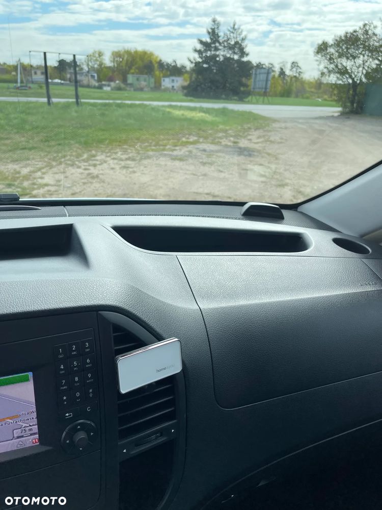 Mercedes-Benz VITO - 11