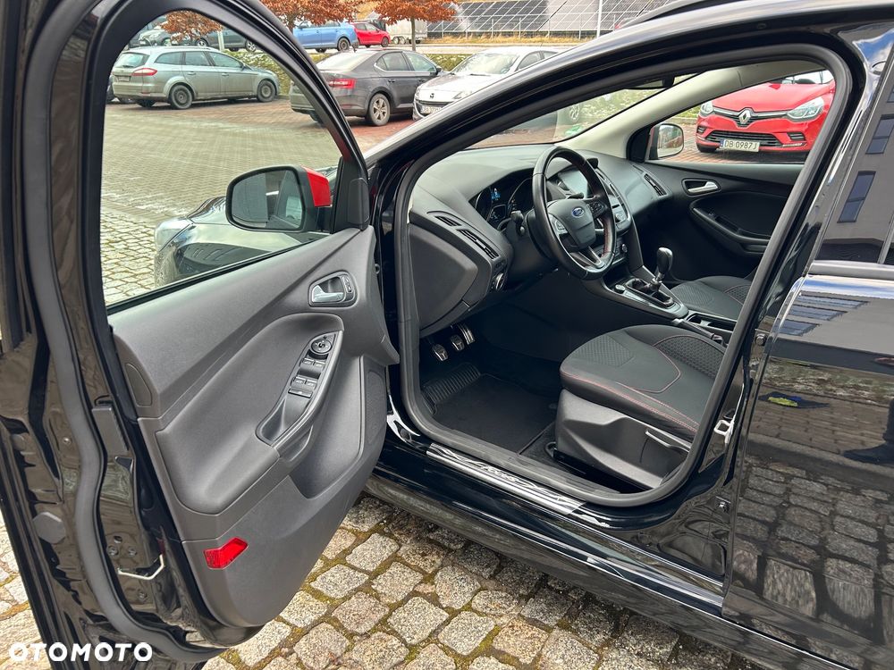 Ford Focus 1.5 EcoBoost STart-Stopp-System ST-Line - 17