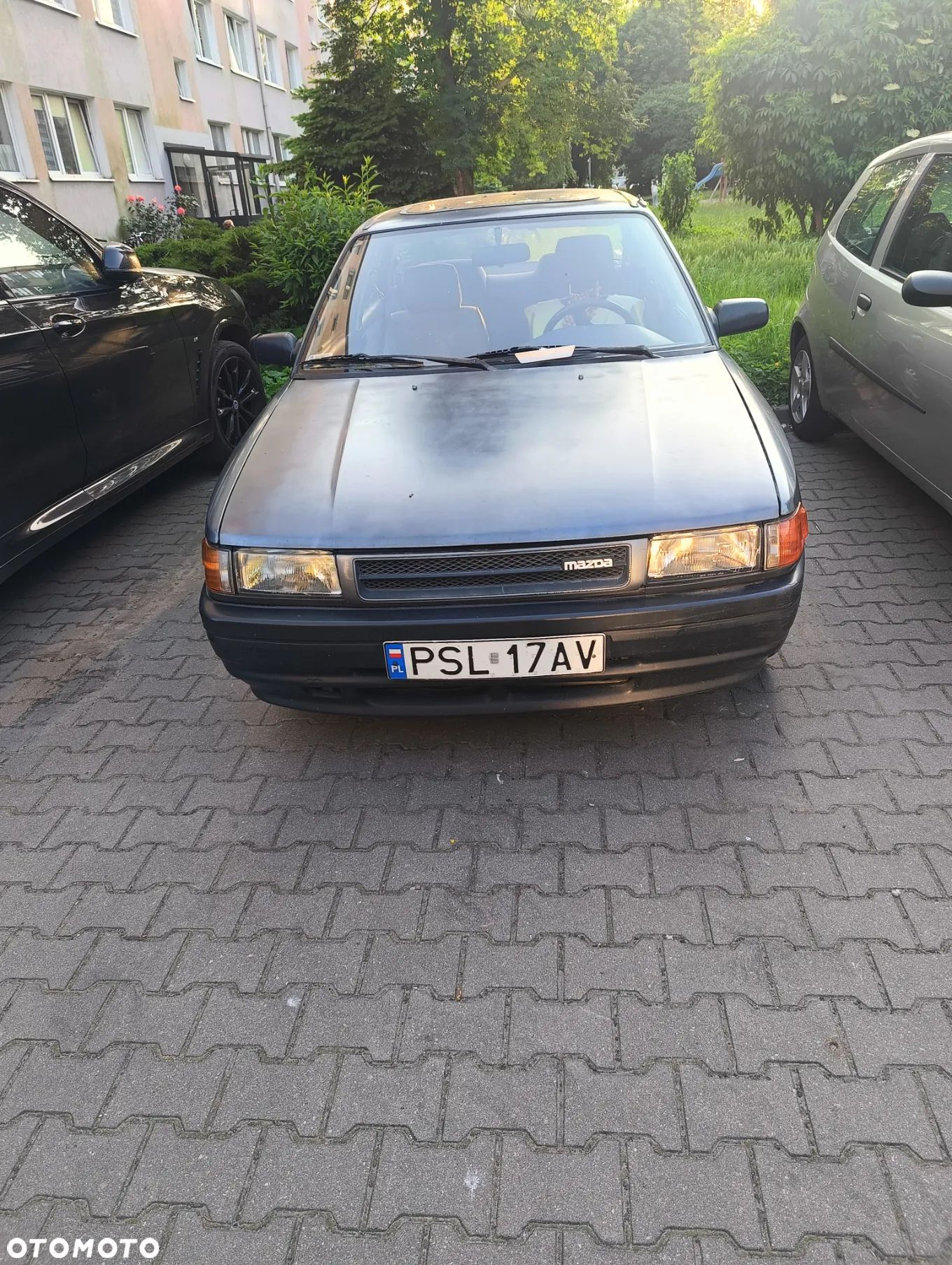 Mazda 323 - 1