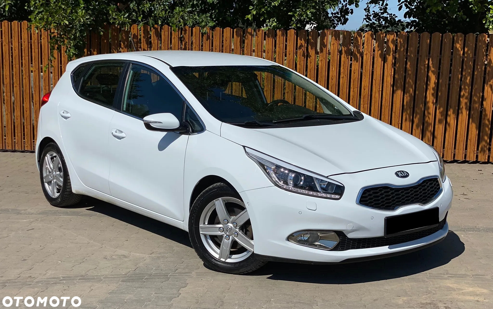 Kia Ceed 1.6 CRDi 128 Platinum Edition - 35
