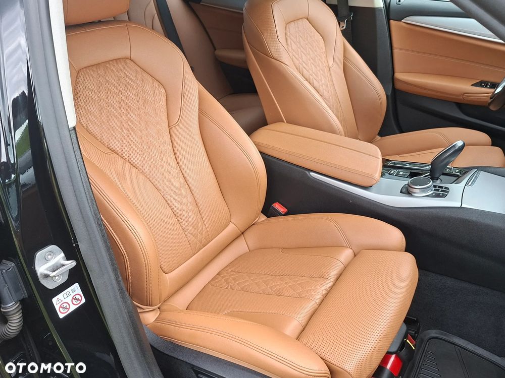 BMW Seria 5 520d xDrive mHEV Luxury Line - 32