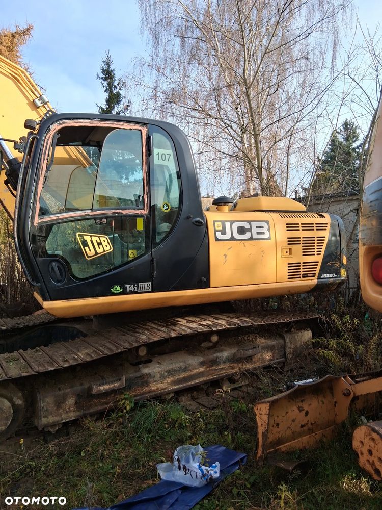 JCB 220 - 5