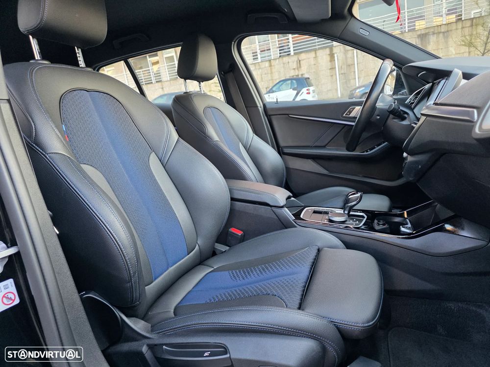BMW 118 i Pack Desportivo M Auto - 24