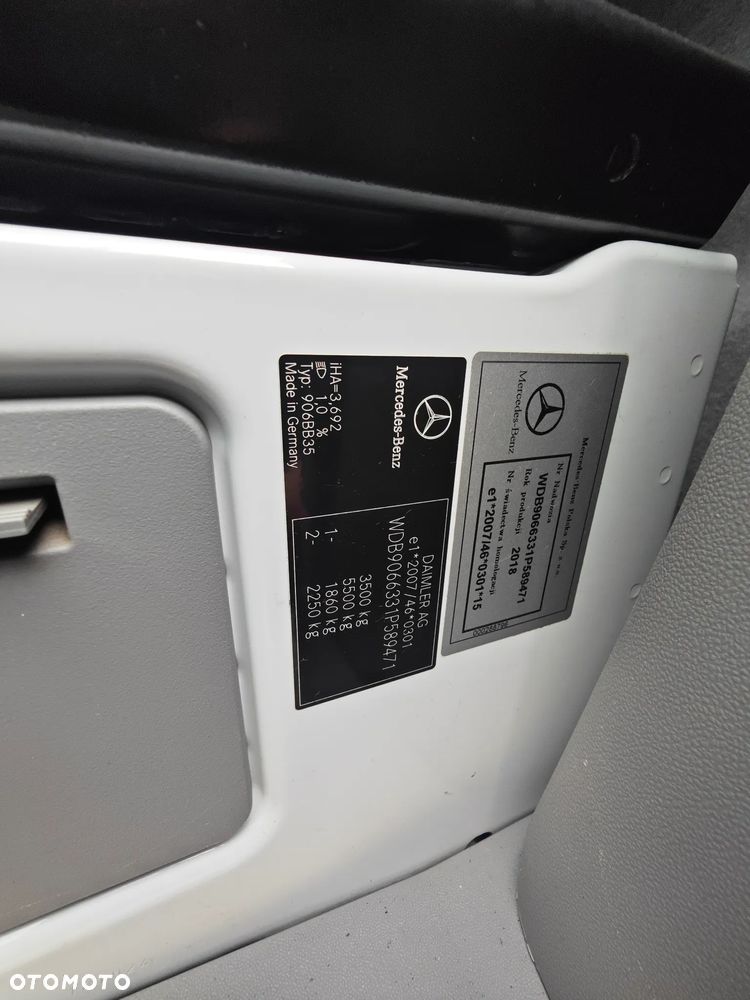 Mercedes-Benz Sprinter 319 - 16