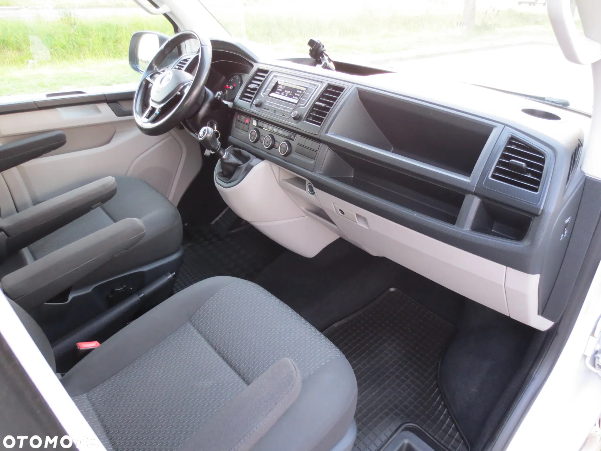 Volkswagen Caravelle 2.0 TDI L2 Trendline - 12