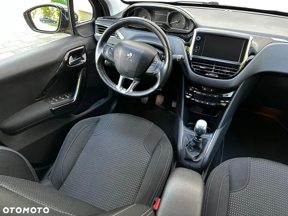 Peugeot 208 PureTech 110 Stop & Start Signature - 9