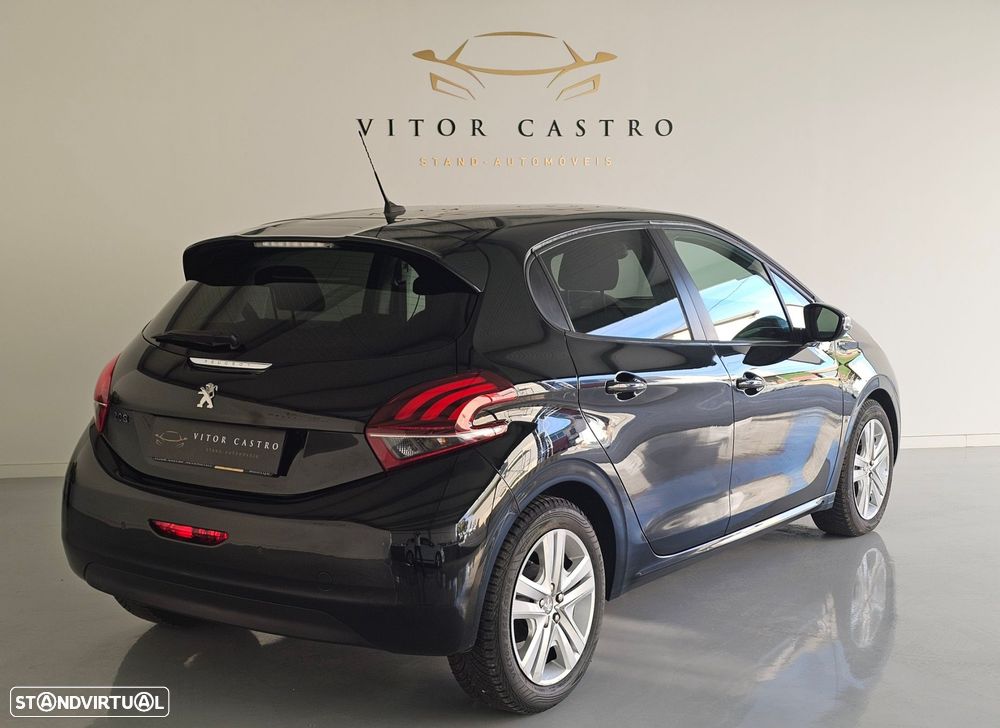 Peugeot 208 - 2