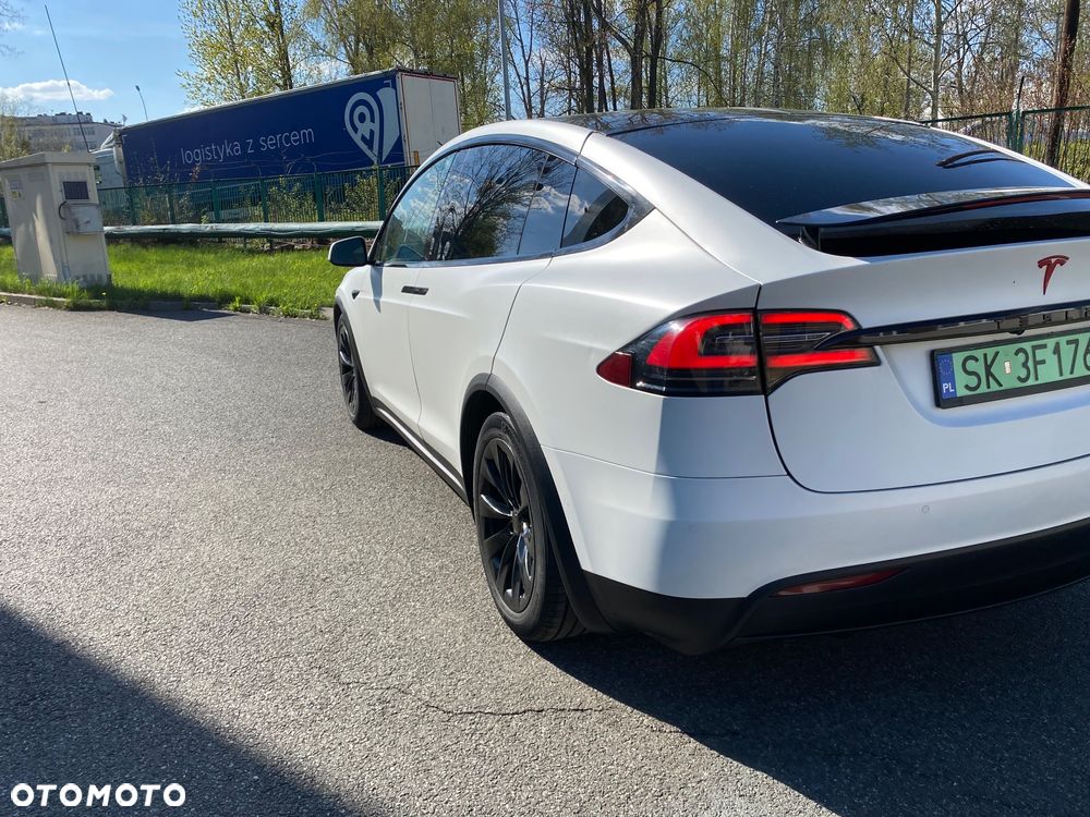 Tesla Model X 75D Allradantrieb - 12