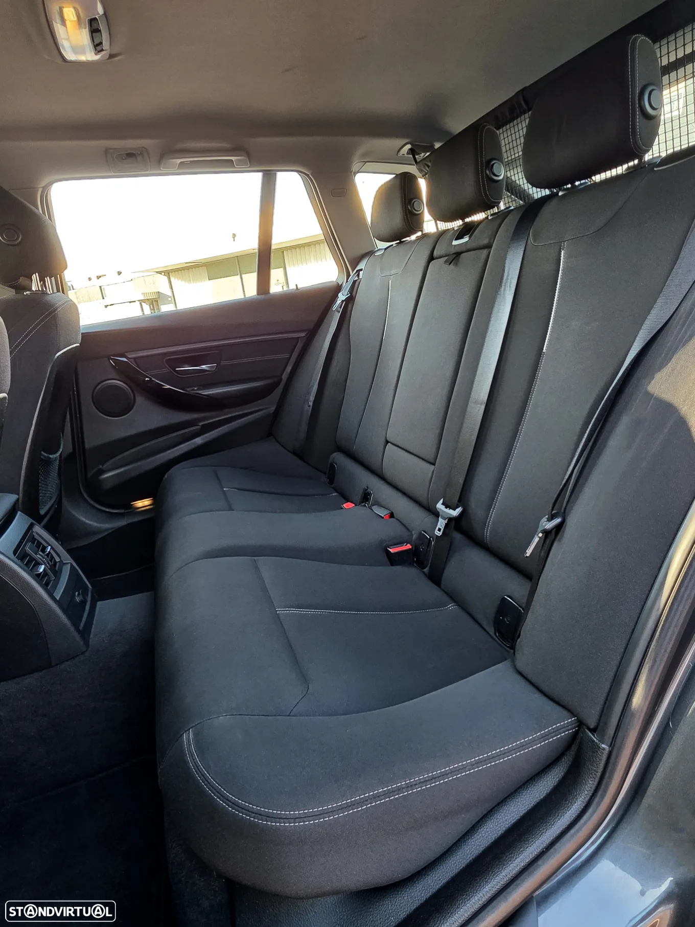 BMW 318 d Touring Line Sport - 12