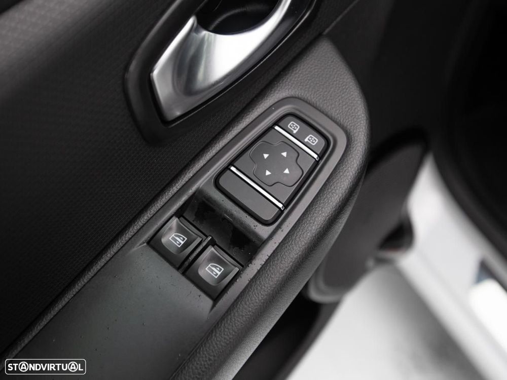 Renault Clio Sport Tourer 1.5 dCi Limited - 12