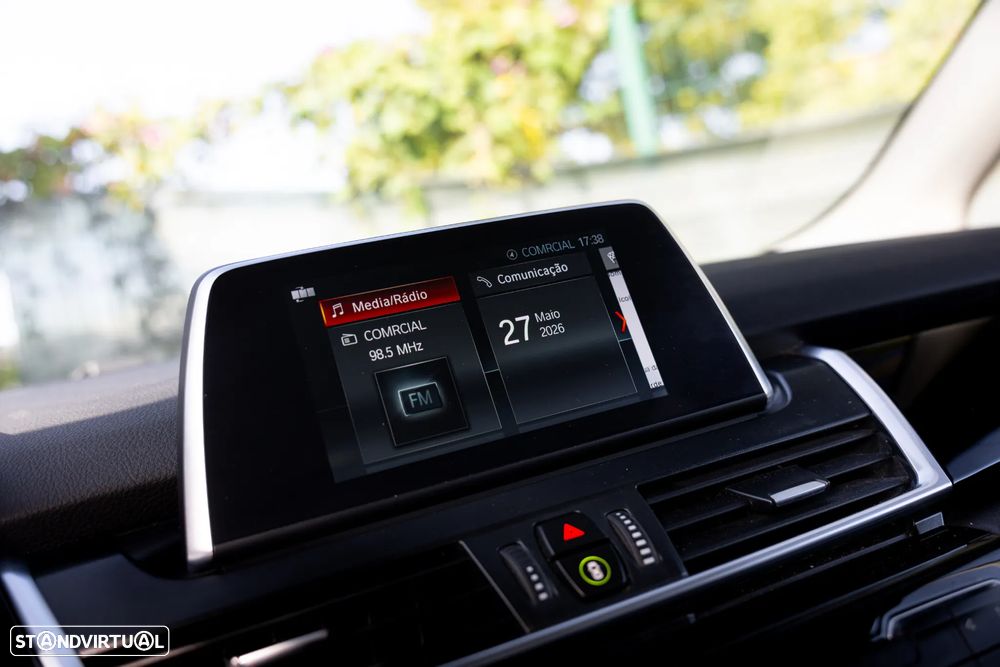 BMW 216 Active Tourer d Line Luxury - 27