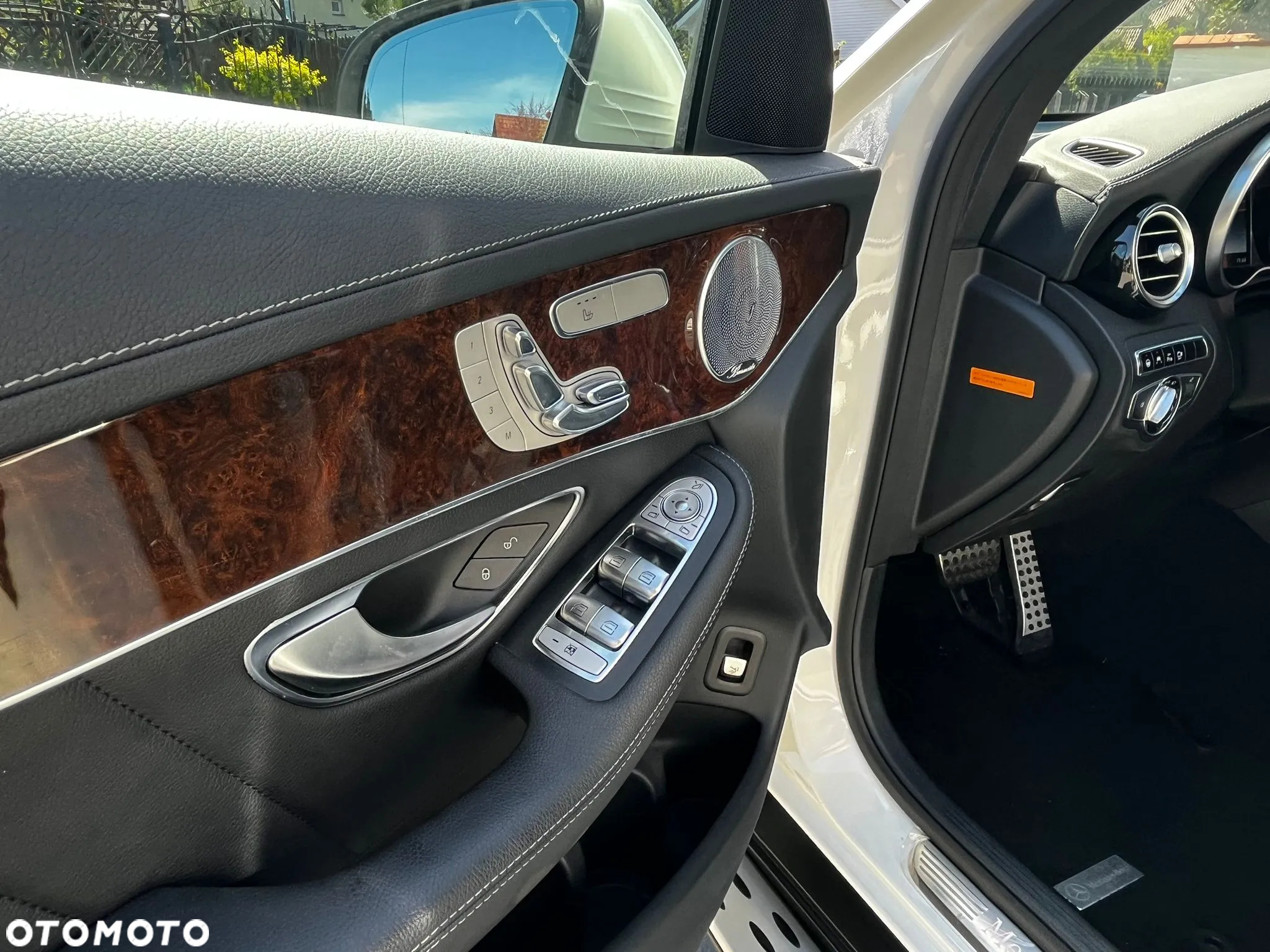 Mercedes-Benz GLC - 12