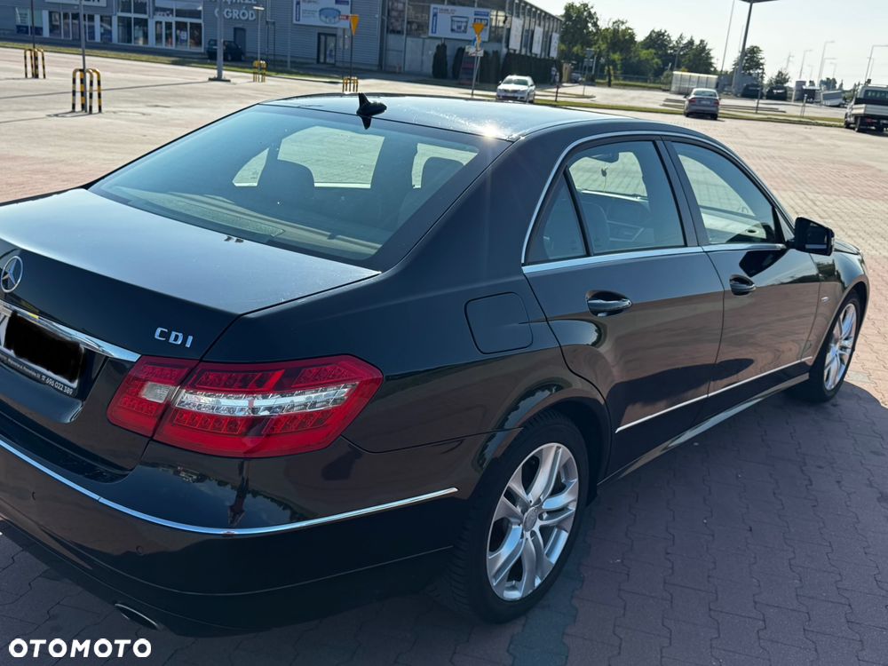 Mercedes-Benz Klasa E 350 CDI BlueEff Avantgarde - 6