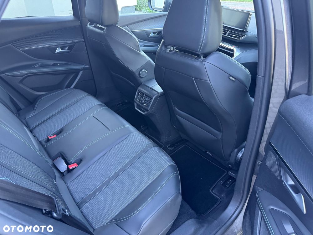 Peugeot 3008 1.6 PureTech Hybrid PHEV Allure Pack S&S EAT8 - 16