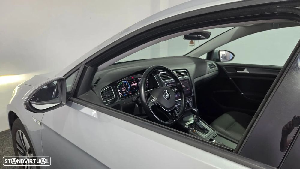 VW e-Golf Standard - 11