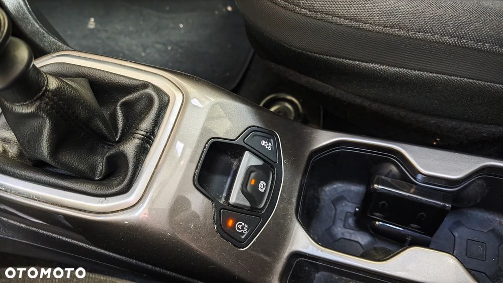 Jeep Renegade 1.4 MultiAir Longitude FWD S&S - 25
