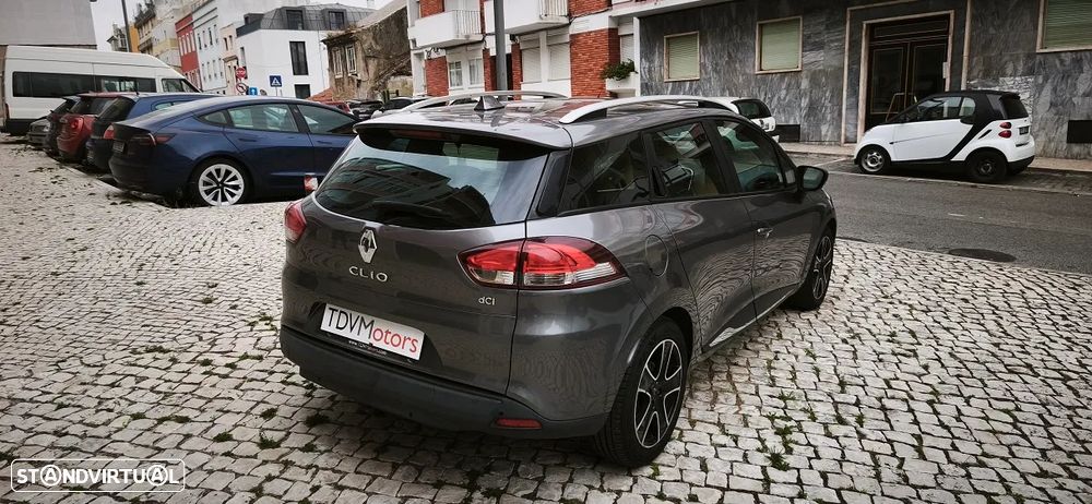 Renault Clio Sport Tourer - 8