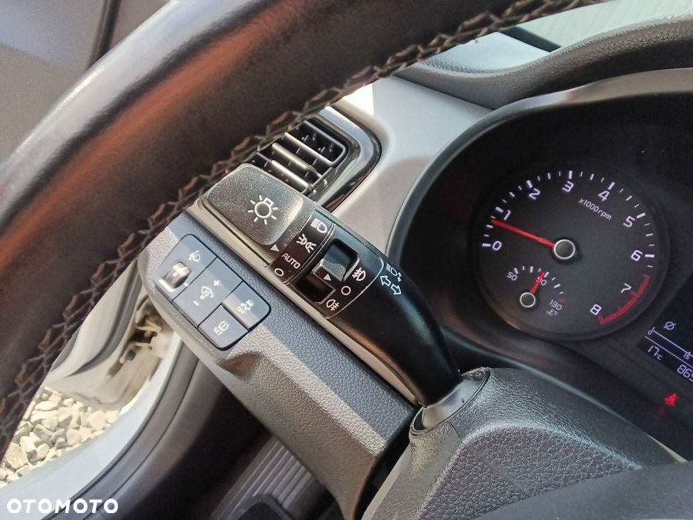 Kia Rio - 27