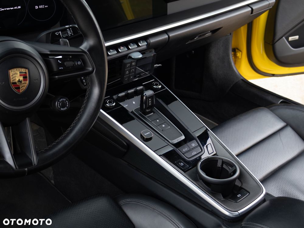 Porsche 911 Carrera 4S - 26