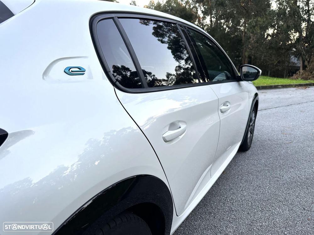 Peugeot e-208 50 kWh Allure Pack - 45
