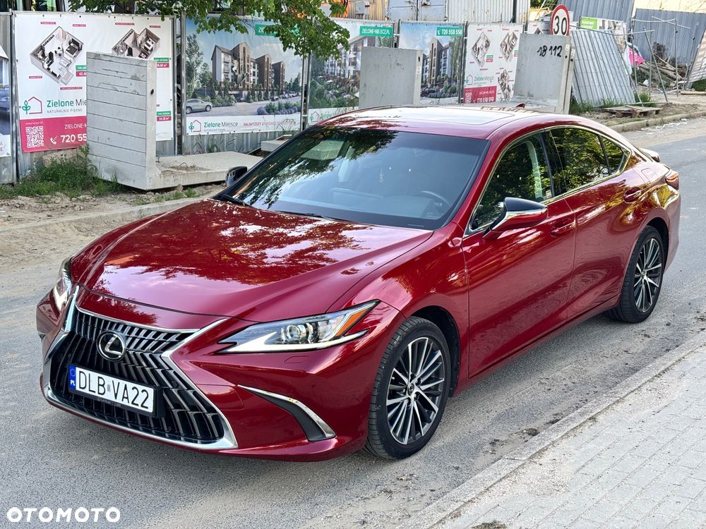 Lexus ES 300h Business Edition + - 1