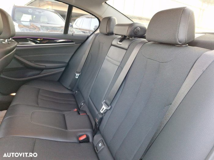 BMW Seria 5 520i Aut. Sport Line - 12