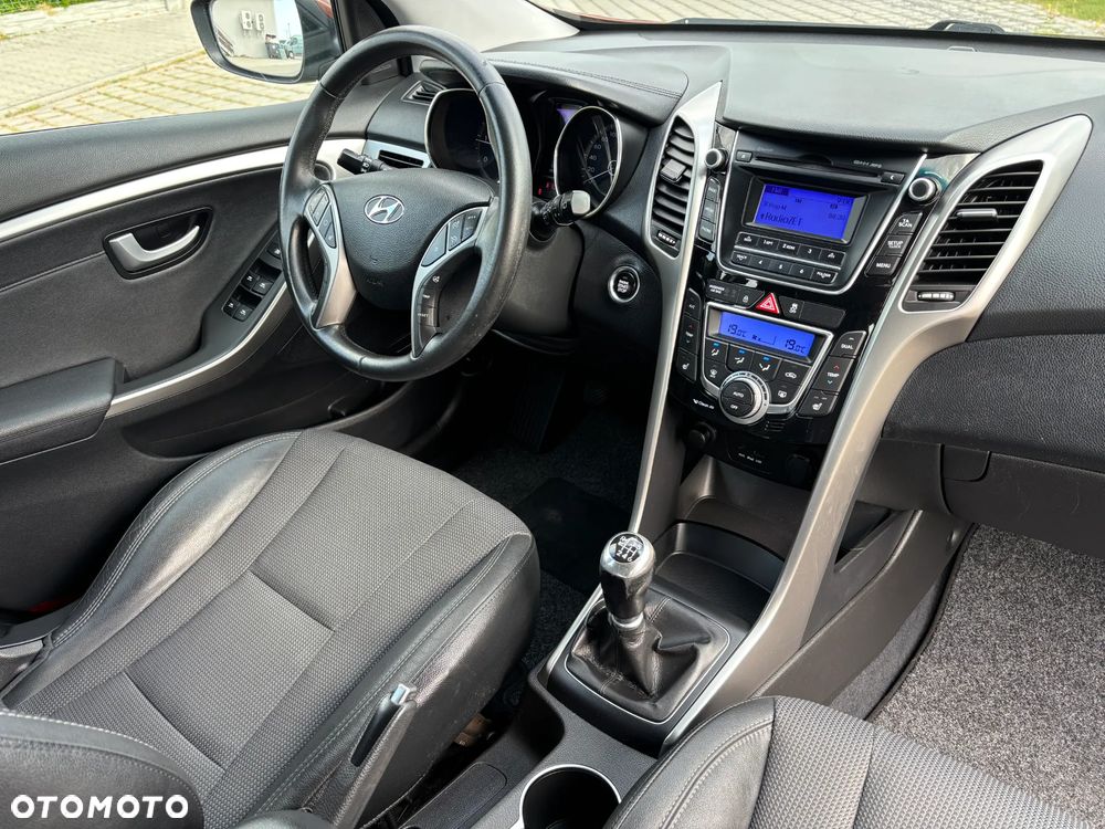 Hyundai i30 blue 1.6 CRDi Trend - 8