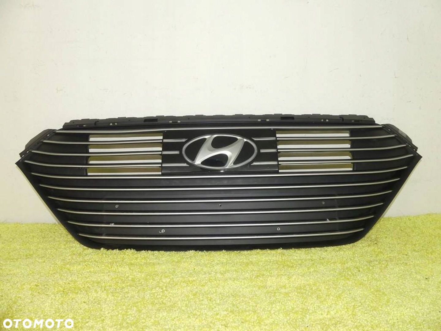 Grill Atrapa HYUNDAI IONIQ 16-19r IGŁA ORYGINAŁ - 1