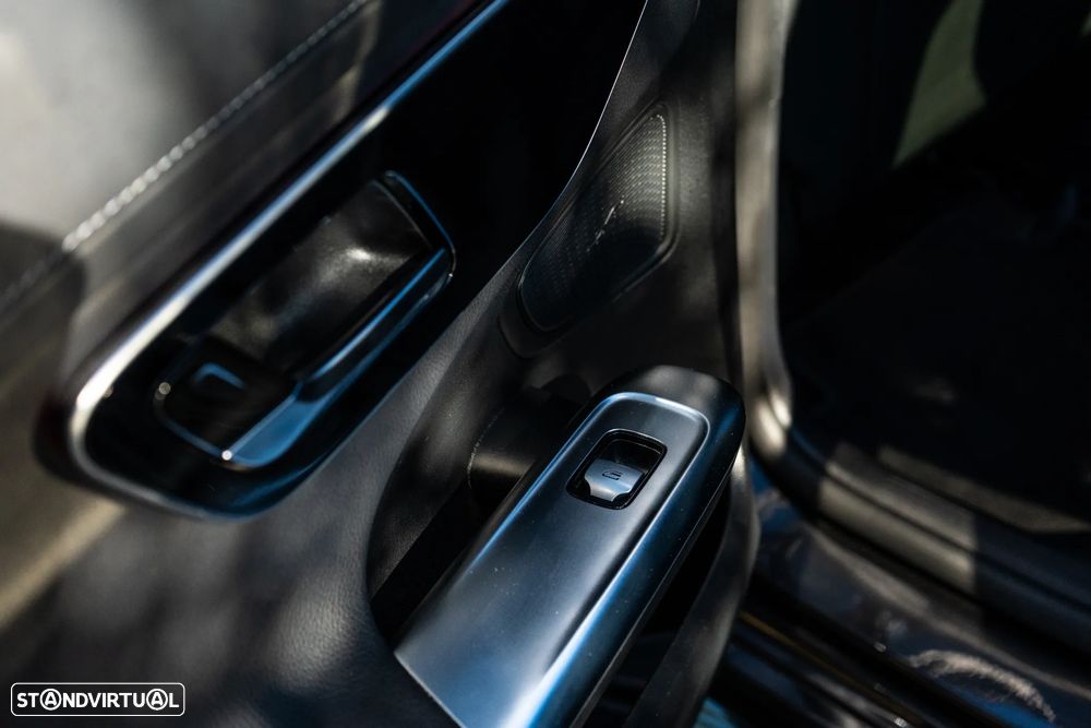 Mercedes-Benz C 300 e AMG Line - 43