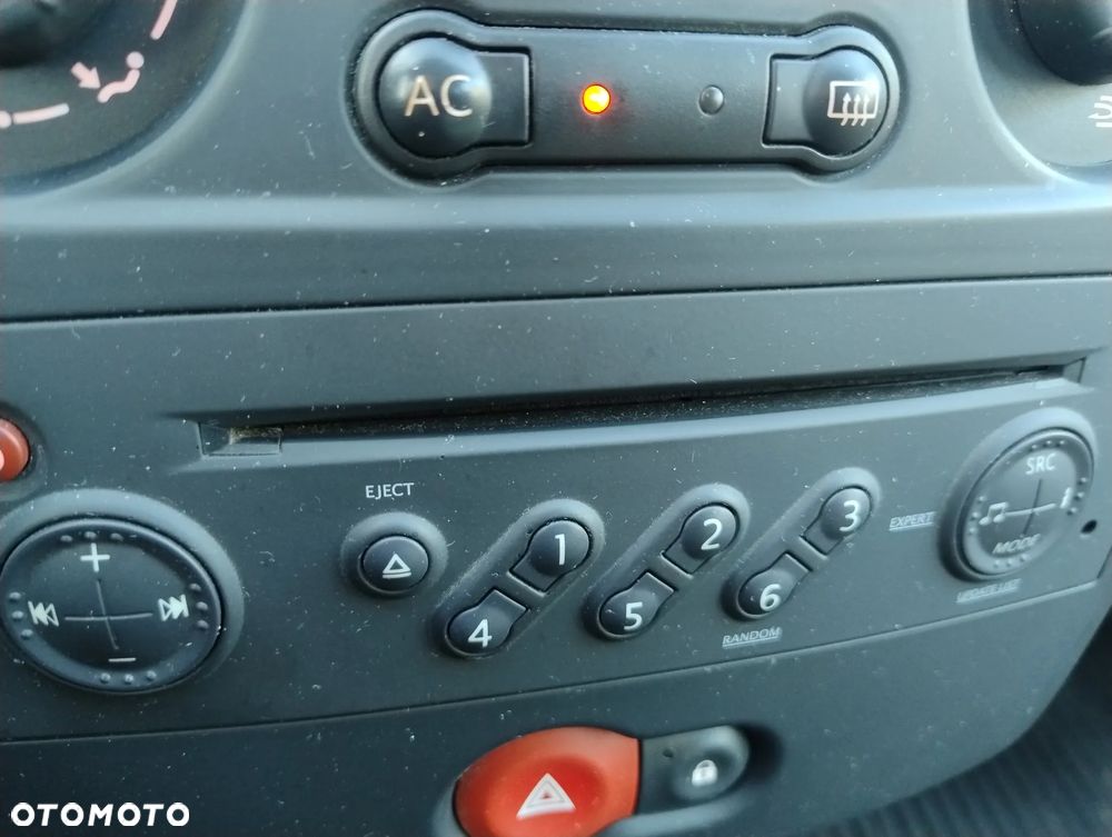 Renault Clio 1.2 16V Alize - 14