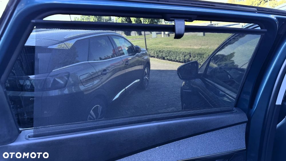 Peugeot 5008 1.2 PureTech Allure S&S EAT8 - 26