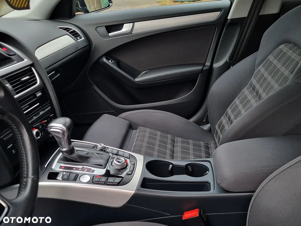 Audi A4 Avant 2.0 TDI ultra S tronic sport - 22