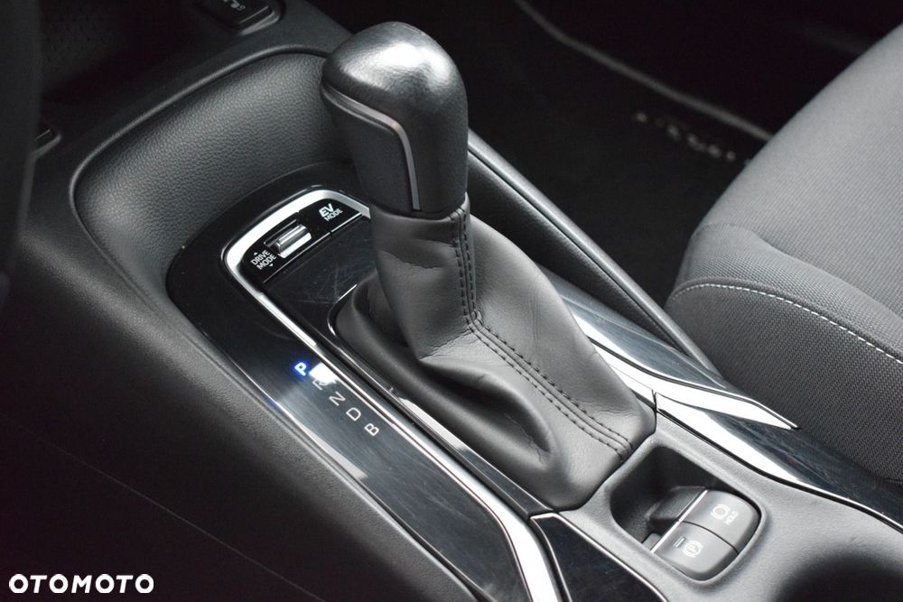 Toyota Corolla 1.8 Hybrid Comfort - 17
