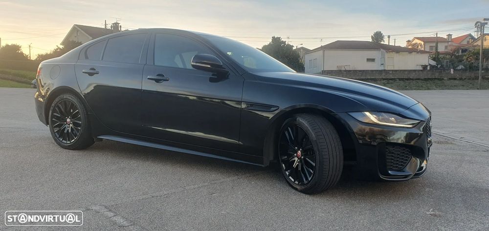 Jaguar XE 2.0 D R-Dynamic S AWD - 3