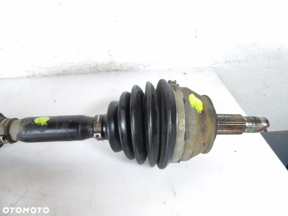 FIAT DOBLO II LIFT 2.0M-JET PÓŁOŚ PRAWA PRZÓD - 2