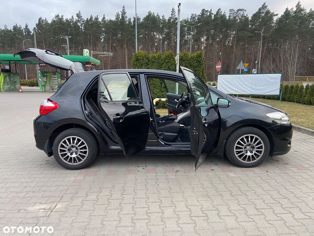 Toyota Auris 1.6 MultiMode Executive - 11