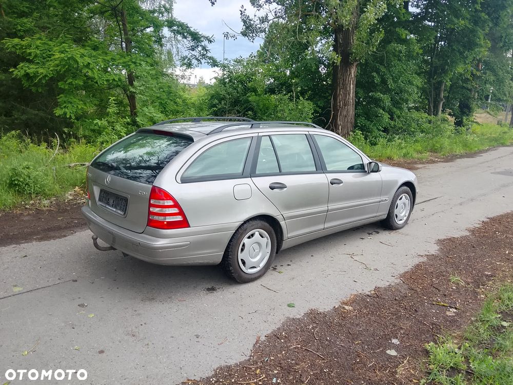 Mercedes-Benz Klasa C 200 T CDI Classic - 22