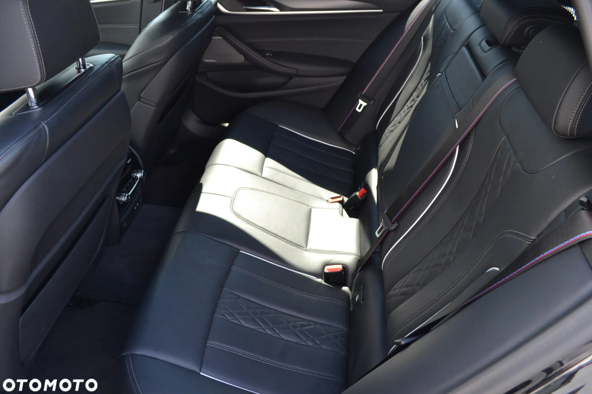 BMW Seria 5 540d xDrive Touring M Sport Edition - 7