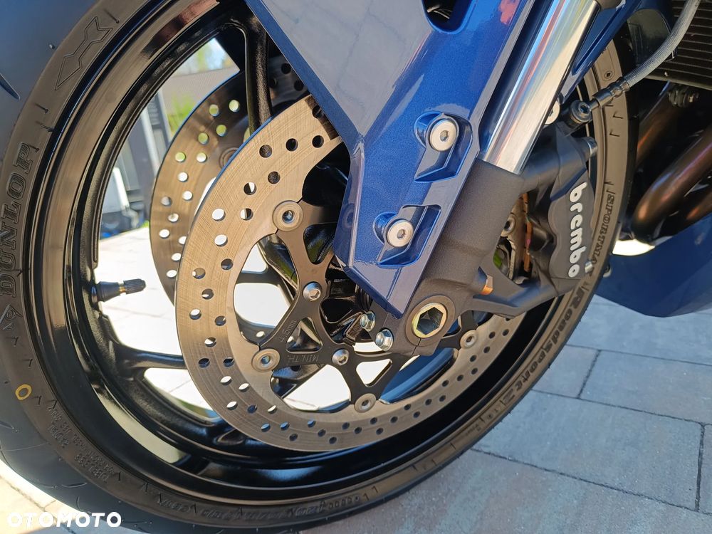 Suzuki GSX 1000 - 16