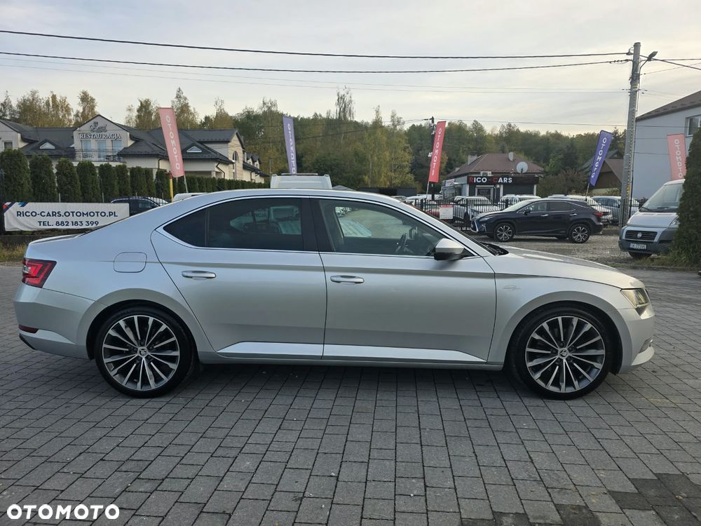 Skoda Superb 2.0 TDI 4x4 L&K DSG - 6