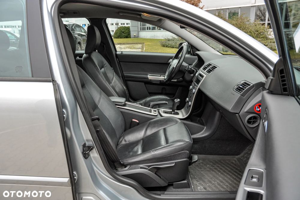 Volvo V50 - 11