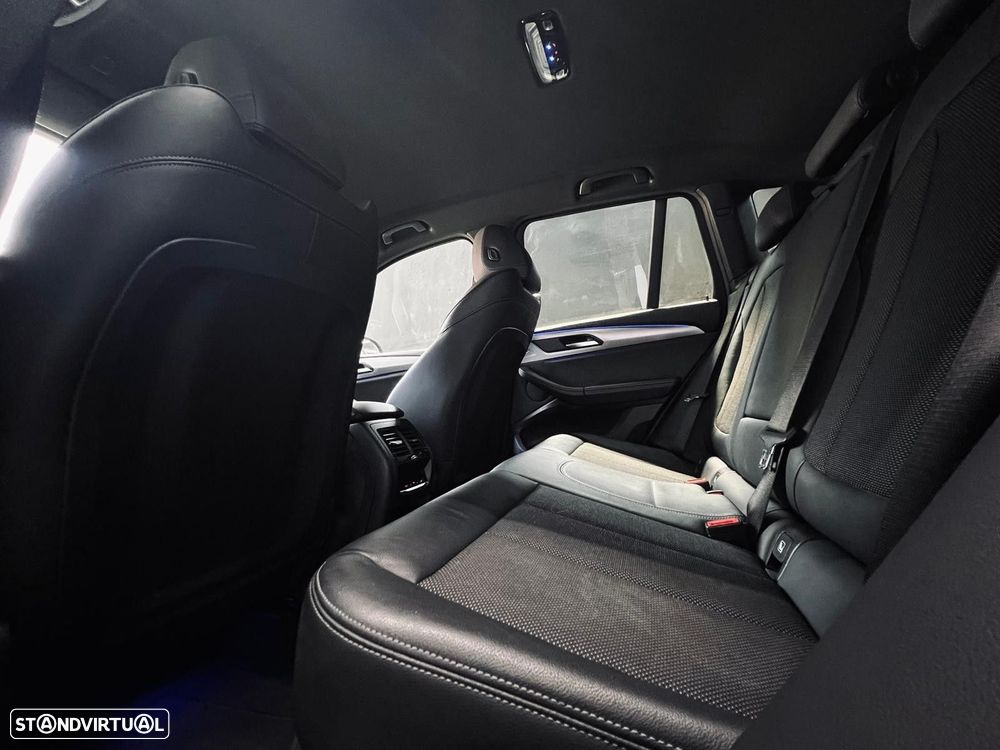 BMW X3 18 d sDrive Auto - 43
